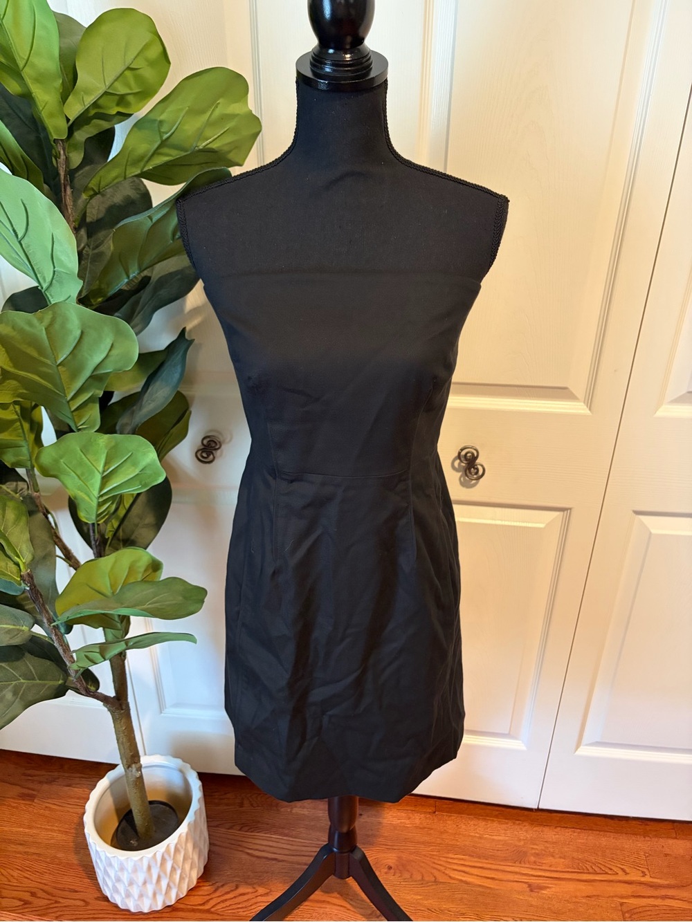 Vince Classic Black Sleeveless  Dress